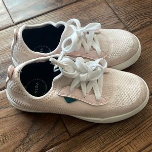 Vesak Weekend Waterproof Sneakers